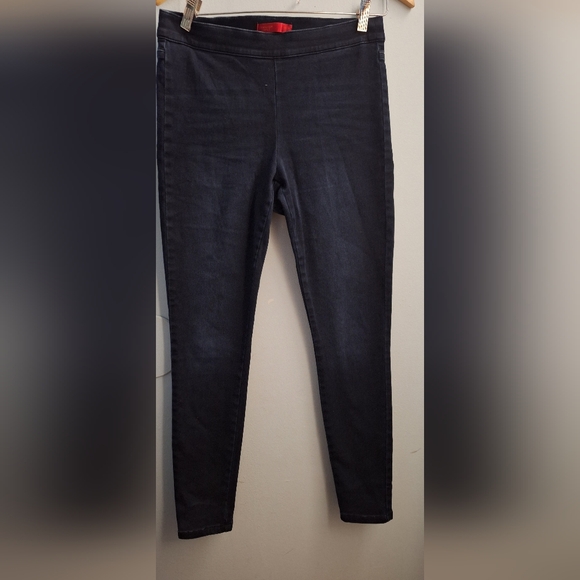 Jennifer Lopez Black Jeggings - Picture 1 of 5